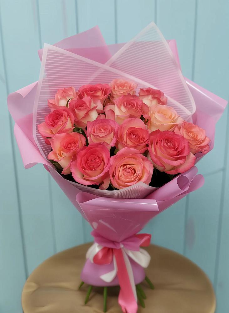 Букет 15 Розовых роз Равель в Умёте