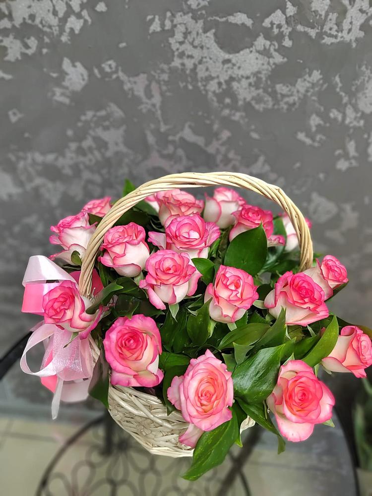Цветочная композиция из Розы в корзине в Умёте