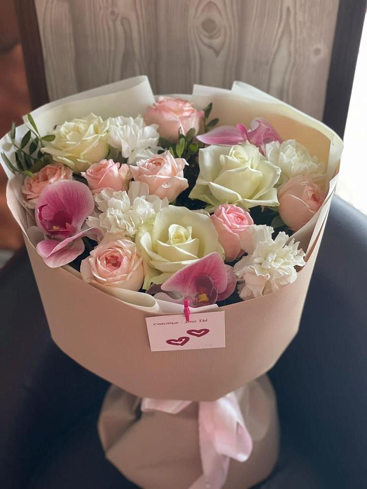 Букет цветов из: Орхидеи, Розы и Гвоздики в Умёте