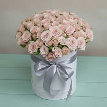 Цветочная композиция из Розы в шляпной коробке в Умёте