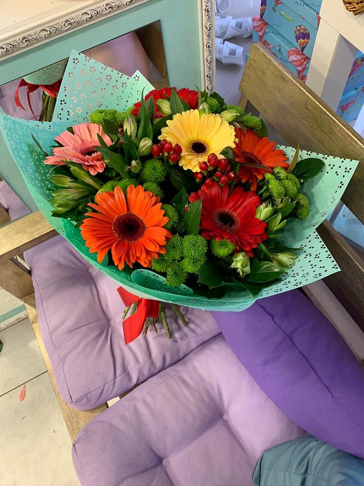 Букет цветов из: Герберы, Хризантемы и Альстромерии в Умёте