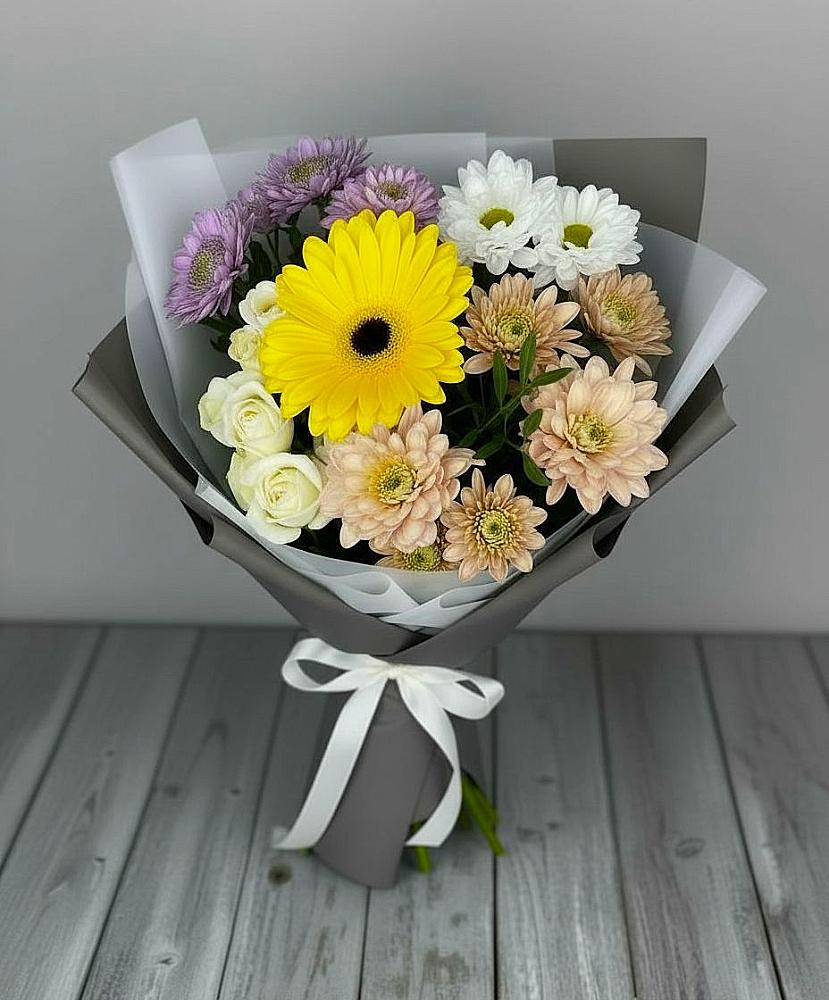 Букет цветов из: Розы, Герберы и Хризантемы в Умёте