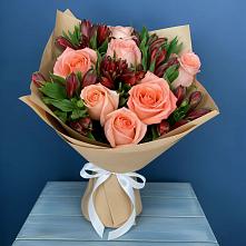Букет цветов из:  Розы и Альстромерии в Умёте