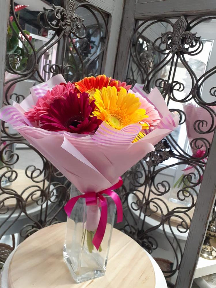 Букет цветов из: Герберы в Умёте