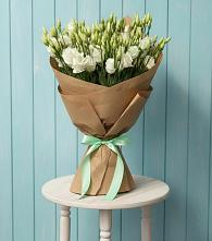 Букет цветов из:  Лизиантусы в Умёте