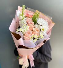 Букет цветов из:  Хризантемы и Розы в Умёте