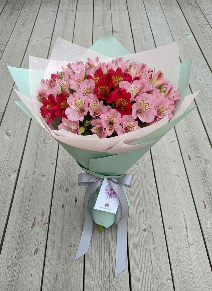 Букет цветов из: Альстромерии в Умёте