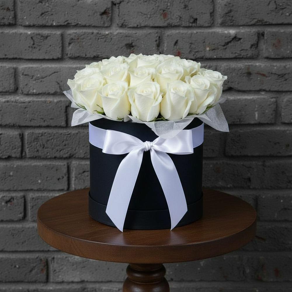 Цветочная композиция из Розы в шляпной коробке в Умёте