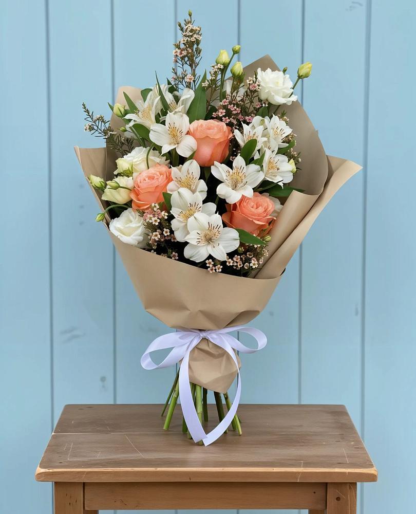 Букет цветов из: Альстромерии, Лизиантусы, Розы и Хризантемы в Умёте