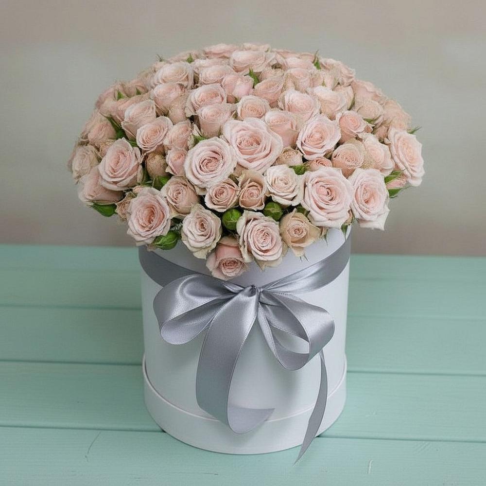 Цветочная композиция из Розы в шляпной коробке в Умёте